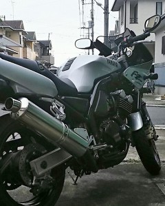 FZ400